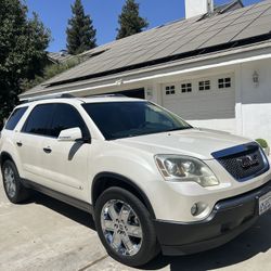 2010 GMC ACADIA SLT 3rd row Leather 