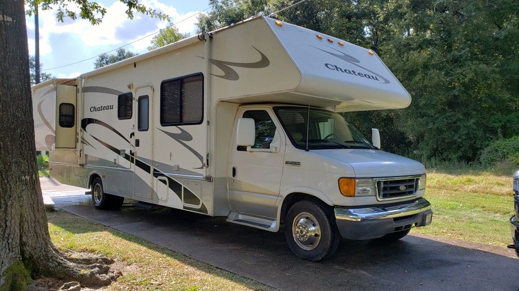 2007 Four Winds Chateau 31F 21k miles