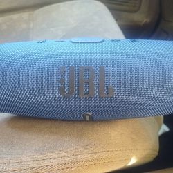 JBL Charge 5