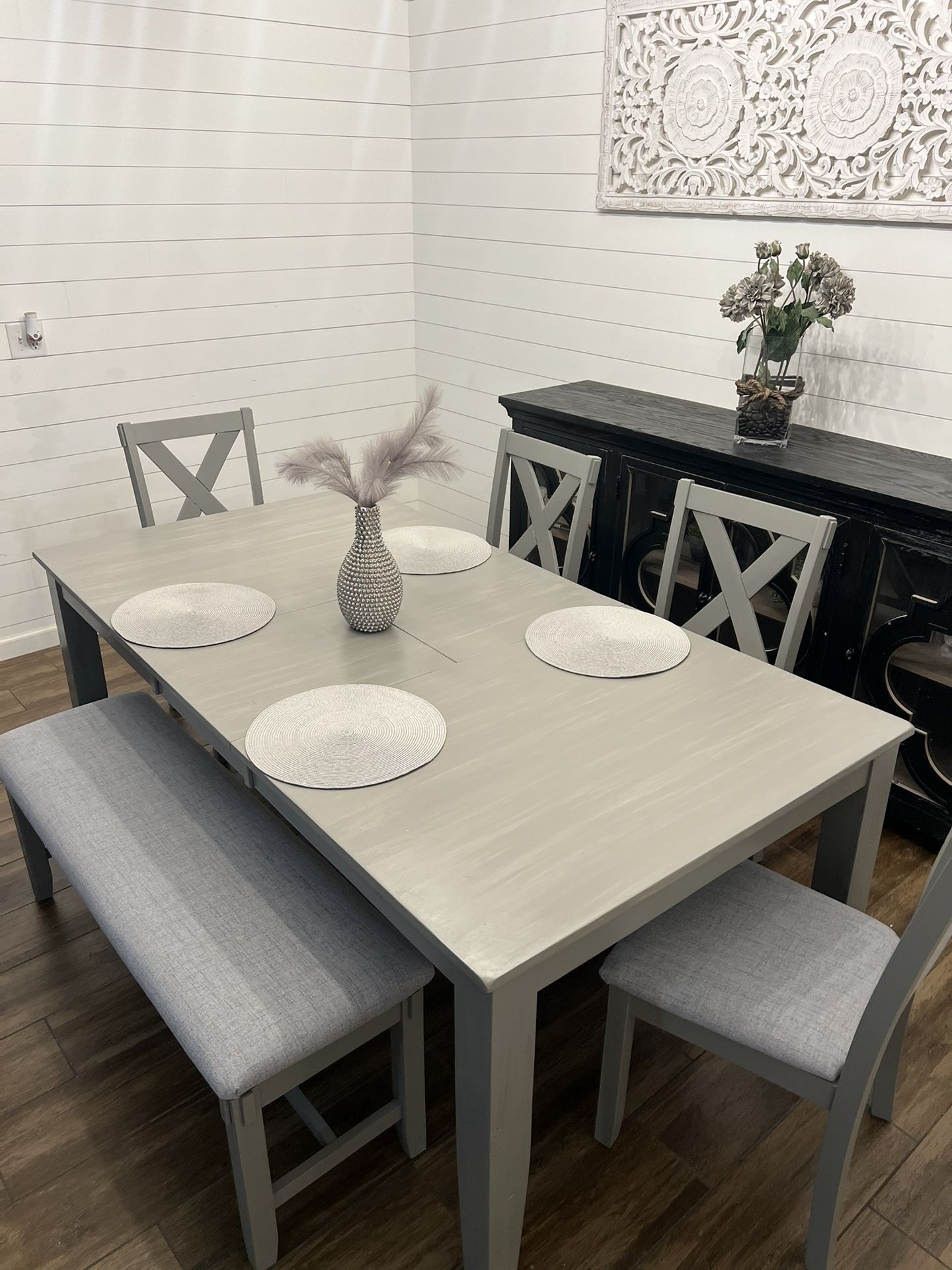 Dinning Table