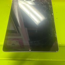 apple ipad 5 generation(for parts!)