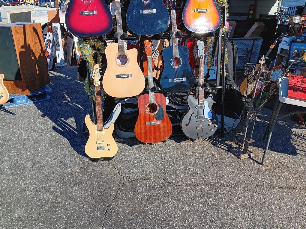 Guitars Speakers Amps Accesories