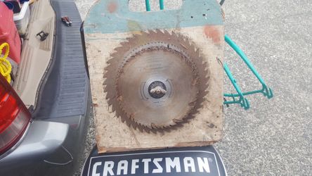 24 + all very sharp 7" saw Blades..