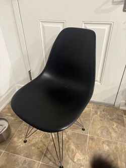 Black Chair