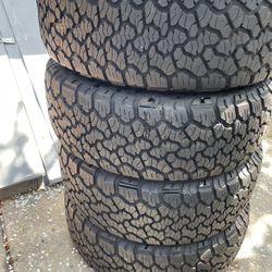 265/70/17 General Grabber AT Like New