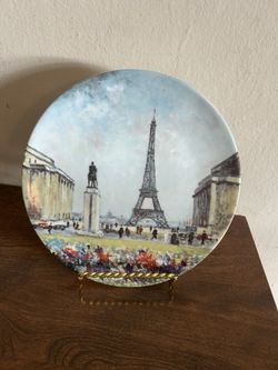 Limoges France La Tour Eiffel Collector Plate 8”