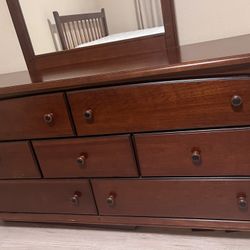 Elegant Carved Wooden Dresser With Mirror 