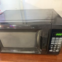 700W Microwave