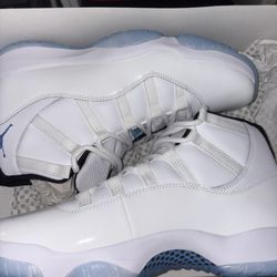 Jordan 11 Legend Blue 