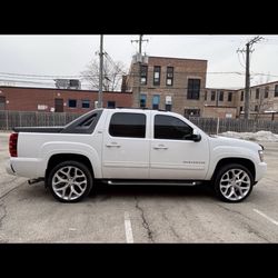 2012 Chevy Avalanche 