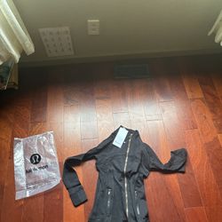 Brand New Lululemon Black Jacket – Size 6 