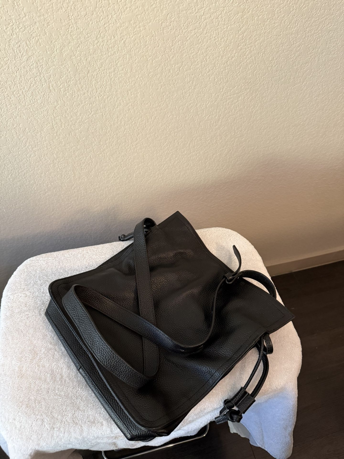 Like New Beautiful Black Pebble Leather Bucket Handbag