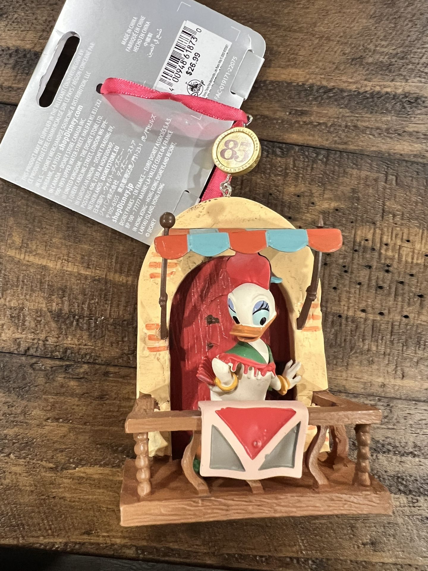 Disney Christmas Ornament. “Daisy Duck” New With Tag. 