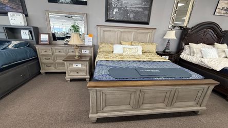 4 PC KING BEDROOM SET