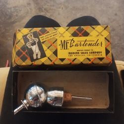 VINTAGE    ORIGINAL   MR.   BARTENDER        AUTOMATIC    ONE    JIGGER     MEASURING        SPOUT