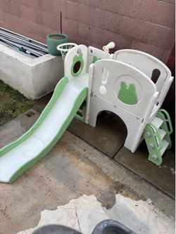 Kiddie slide and play area