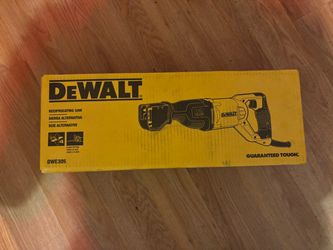 DeWalt DWE305 Reciprocating Saw