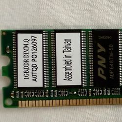 PNY 1GB PC3200 DDR-400MHz Non-ECC Unbuffered CL3 184-Pin DIMM Desktop Memory