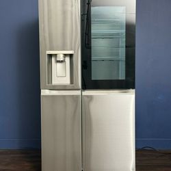 LG 27 cu.ft. Smart Side-By-Side InstaView Door-in-Door Refrigerator with Craft Ice - $50 down