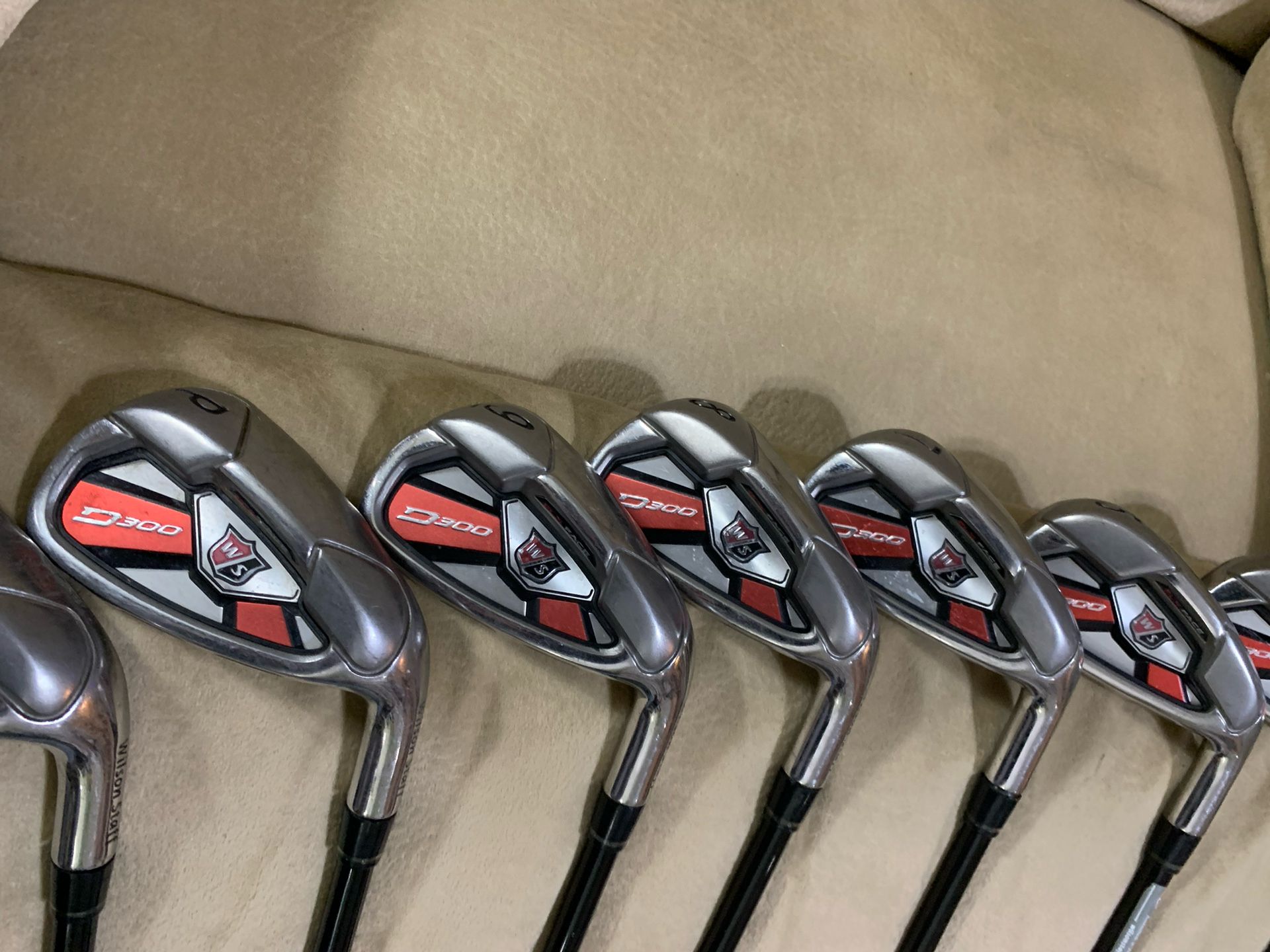 Wilson Staff Golf Clubs Irons D300