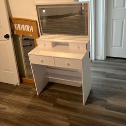 Vanity With No Light Or Chair