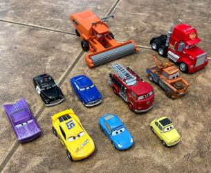10 plastic Disney Cars