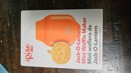Jack o lantern mini waffle maker Dash
