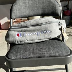 Champion Fanny Pack (tags still on)