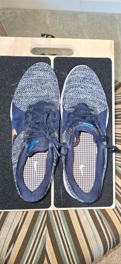 Nike sneakers - women's size 10 - like new