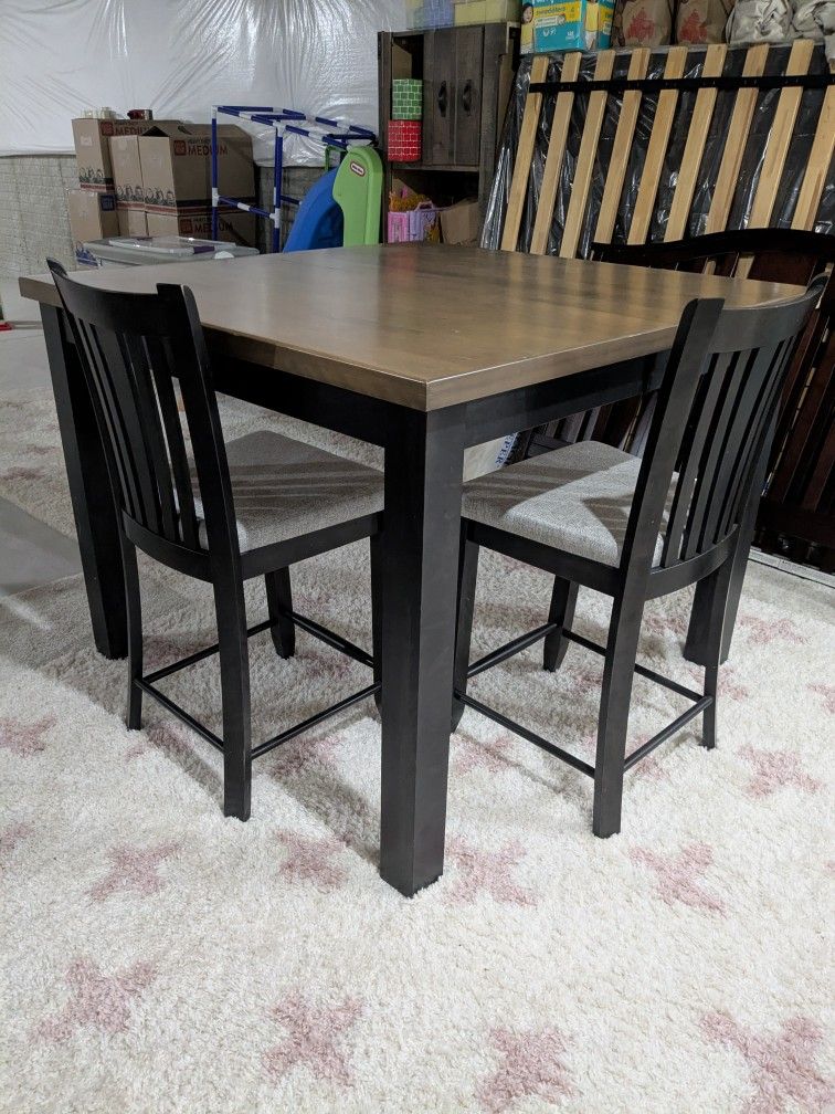 Dinning Room Table