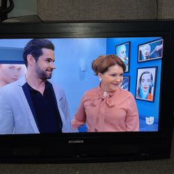 32 Inch Tv Good Conditions 