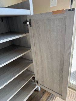 Shoe Cabinet (light gray)