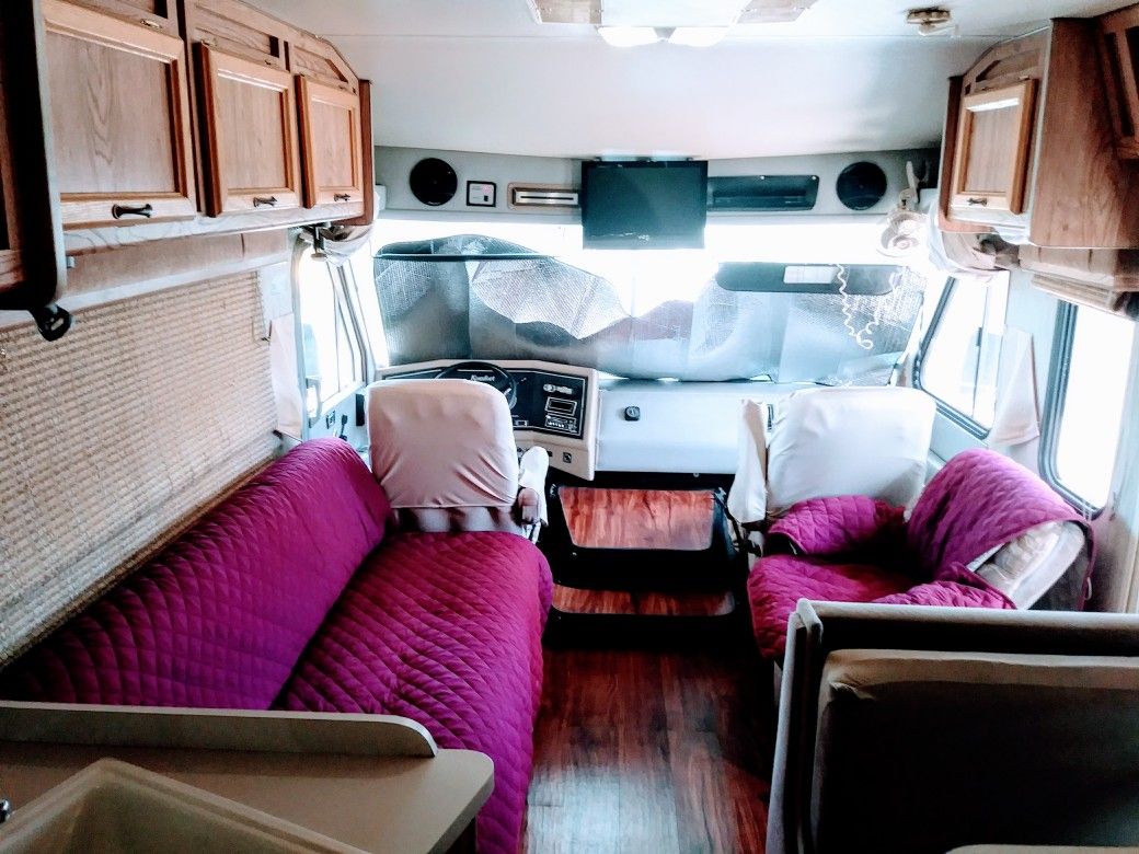 Low miles 1989 Komfort 30 ft Trendsetter Class A Motorhome