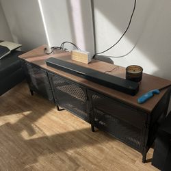TV/Entertainment Stand