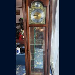 Howard Miller Cherish Curio Lighted Cabinet Grandfather Floor Clock Good Condition