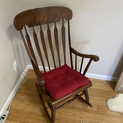 Lovely Rocking Chair (w/ Seat Cover!!!)