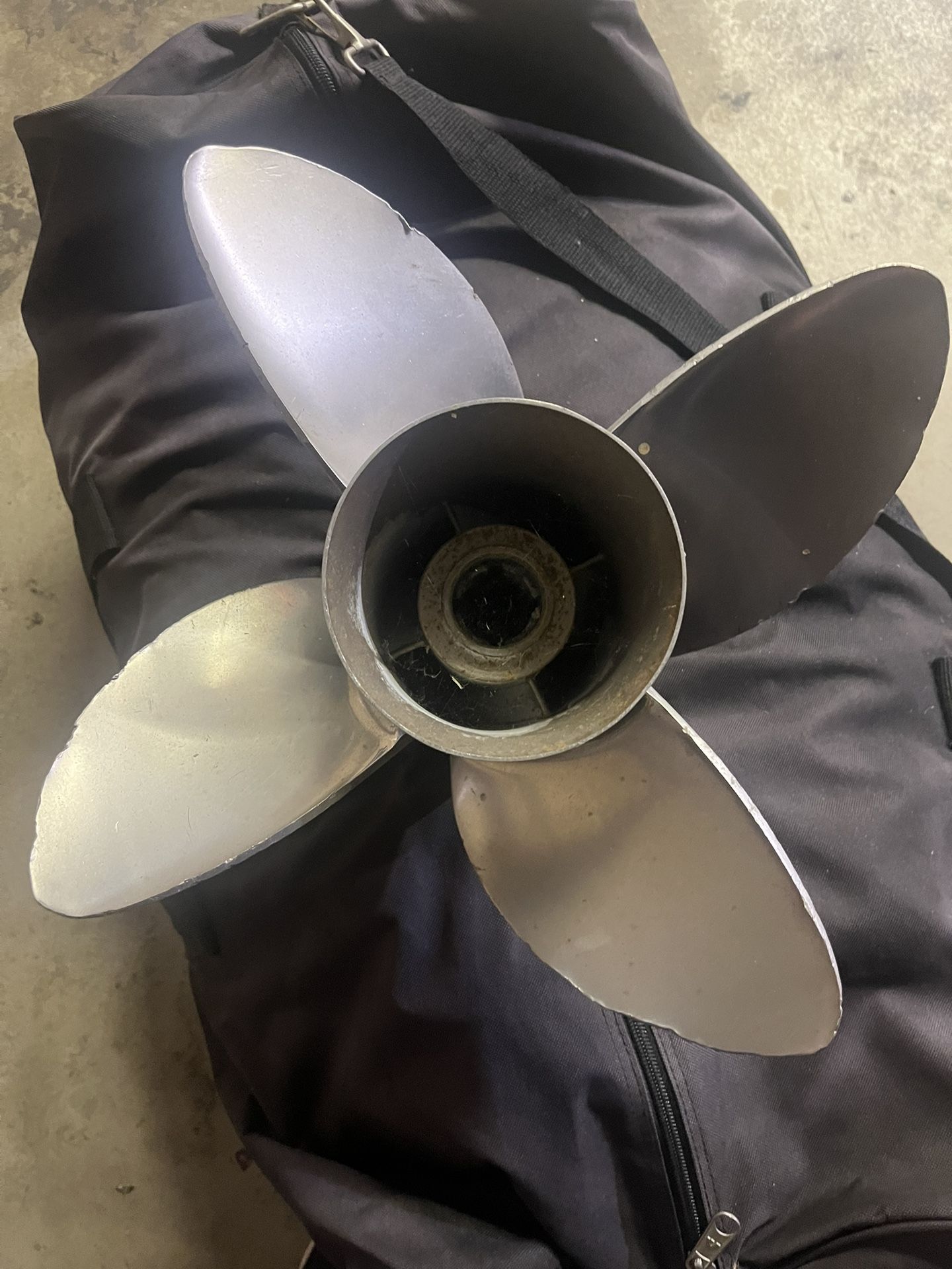 22 Pitch Bravo Prop