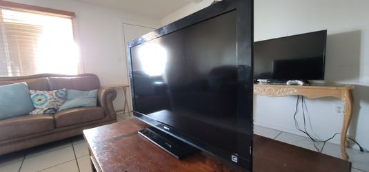 42" Sony TV
