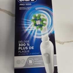 Brand NEW 1000 PRO RECHARGEABLE TOOTHBRUSH