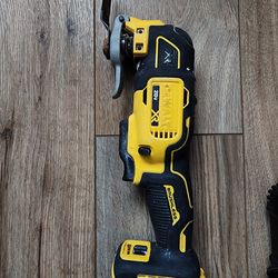 DeWALT XR Brushless Oscillating Tool (Tool Only)