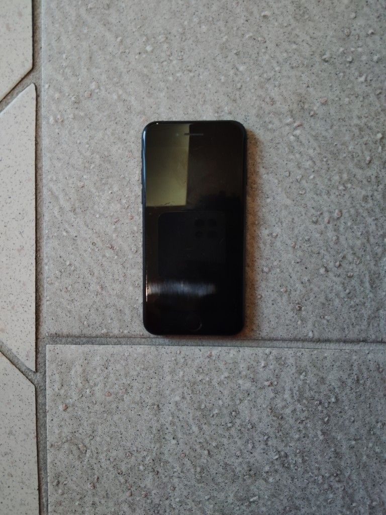 iPhone Good Condition PASSWORD LOCKED