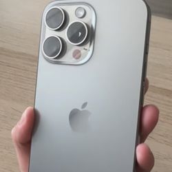 Iphone 15 Pro Max 1TB Unlocked