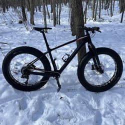 Specialized Fatboy Carbon w/ extra tires