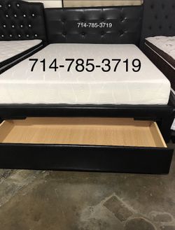 Storage Queen frame + Memory foam mattress
