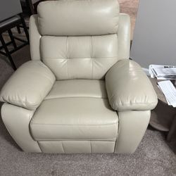 Leather Recliner Rooms To Go