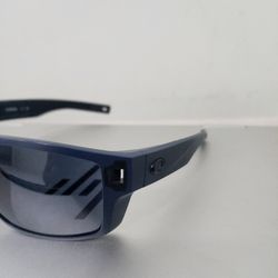 Costas 🌞 Glasses
