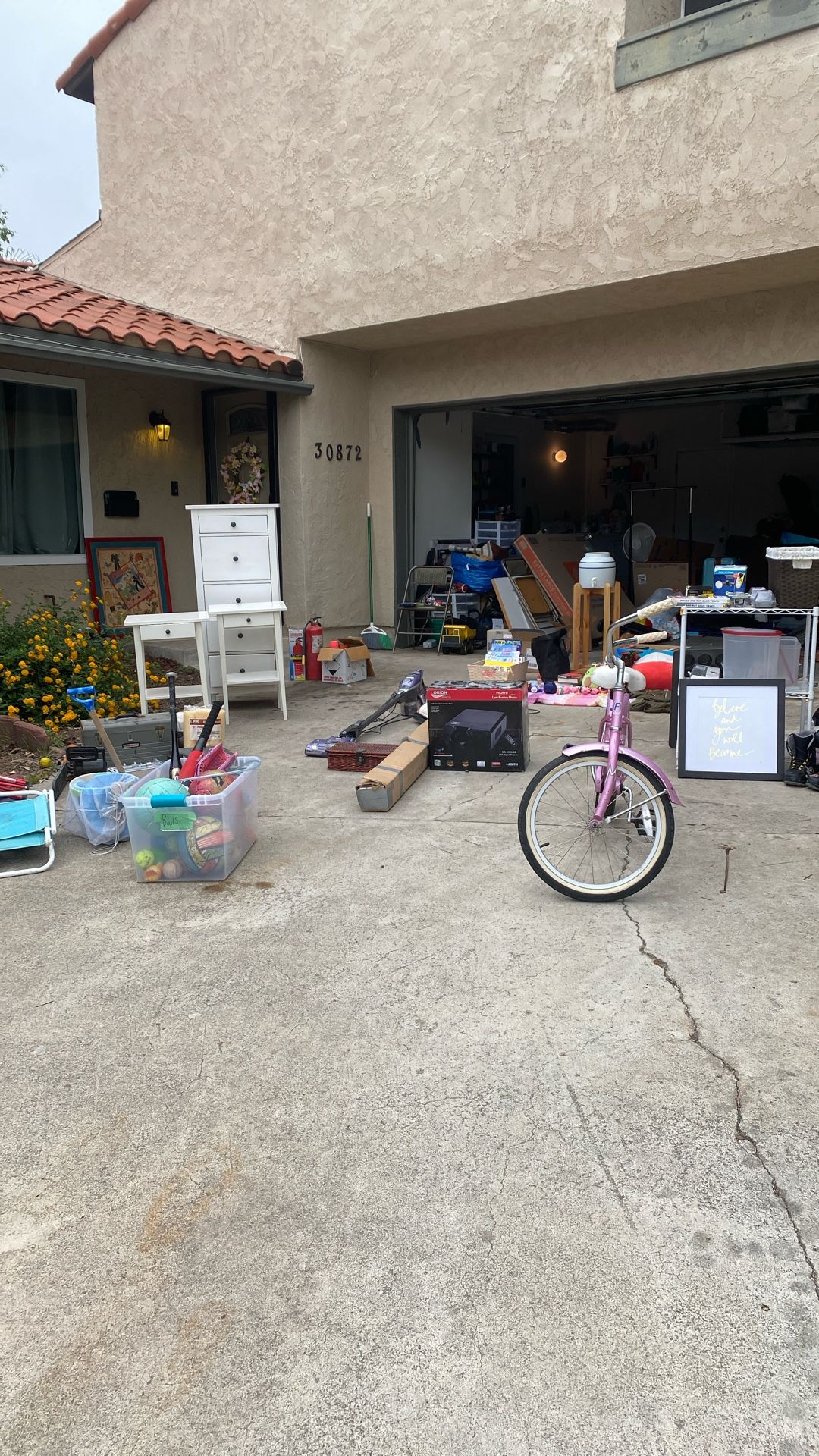 MOVING SALE