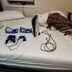 Ps5 + 3 Games + 2 Ps5 Controllers + Dual Charger