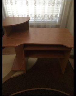 Desktop Computer Table