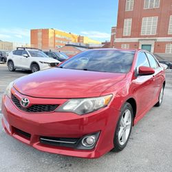 2012 Toyota Camry · SE Sport Sedan 4D